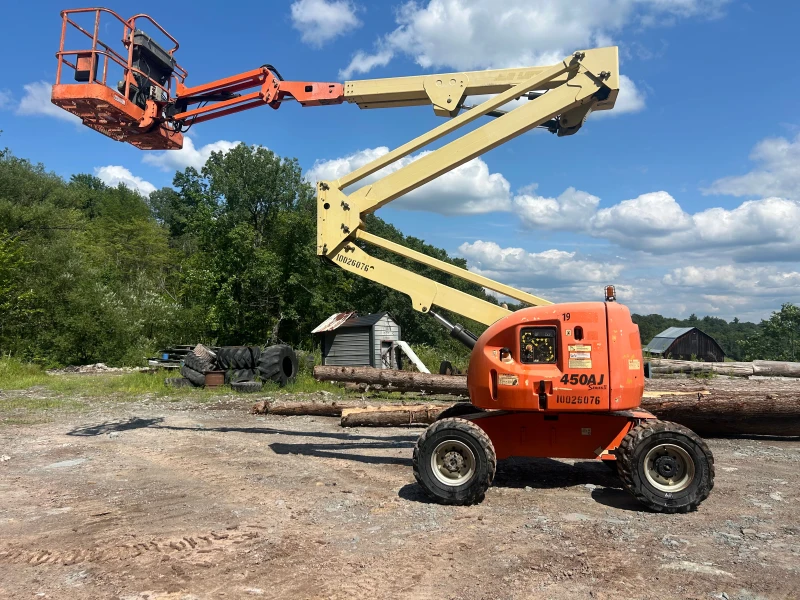 2012 JLG 450AJ