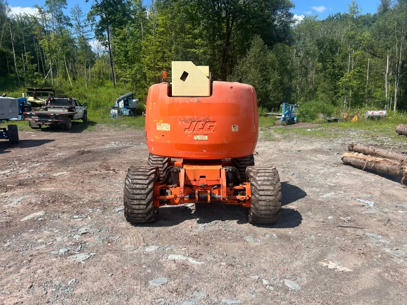 2012 JLG 450AJ