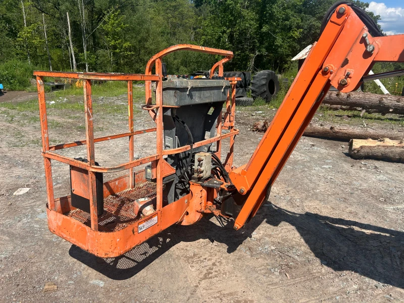 2012 JLG 450AJ