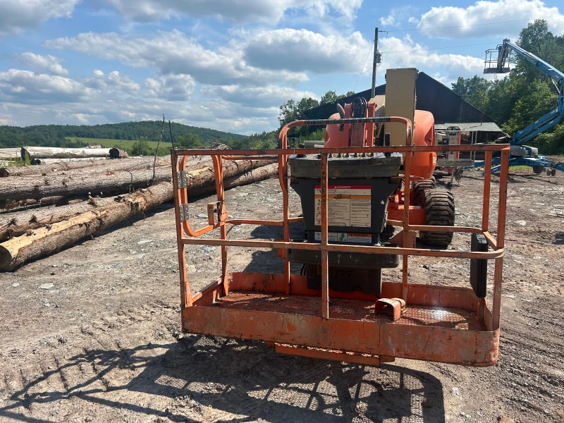 2012 JLG 450AJ