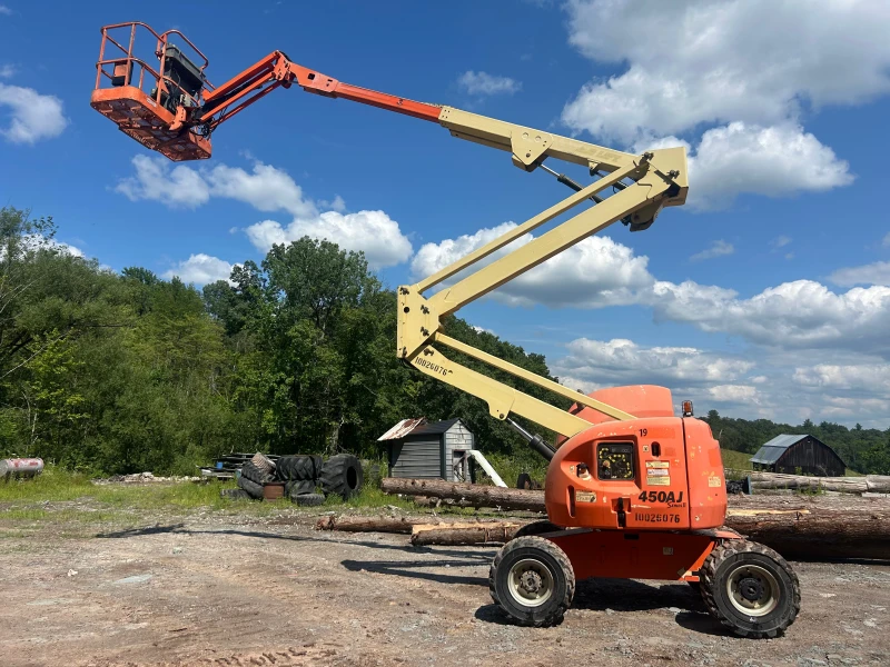 2012 JLG 450AJ