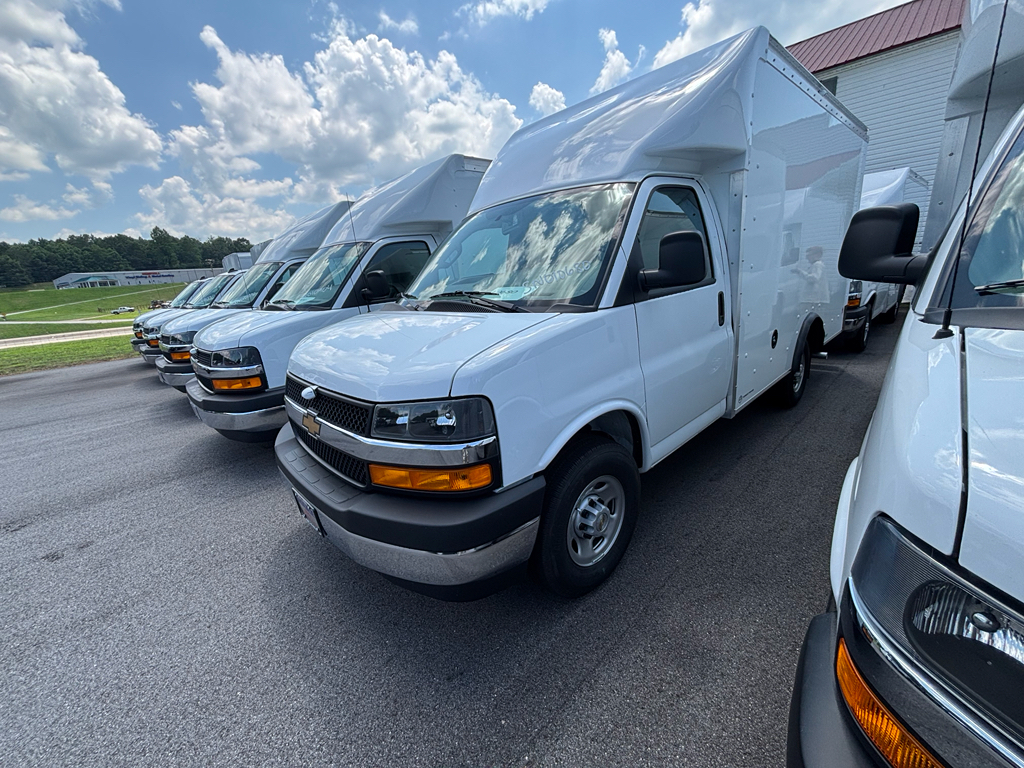2025 CHEVROLET Express 3500 in Blairsville, GA