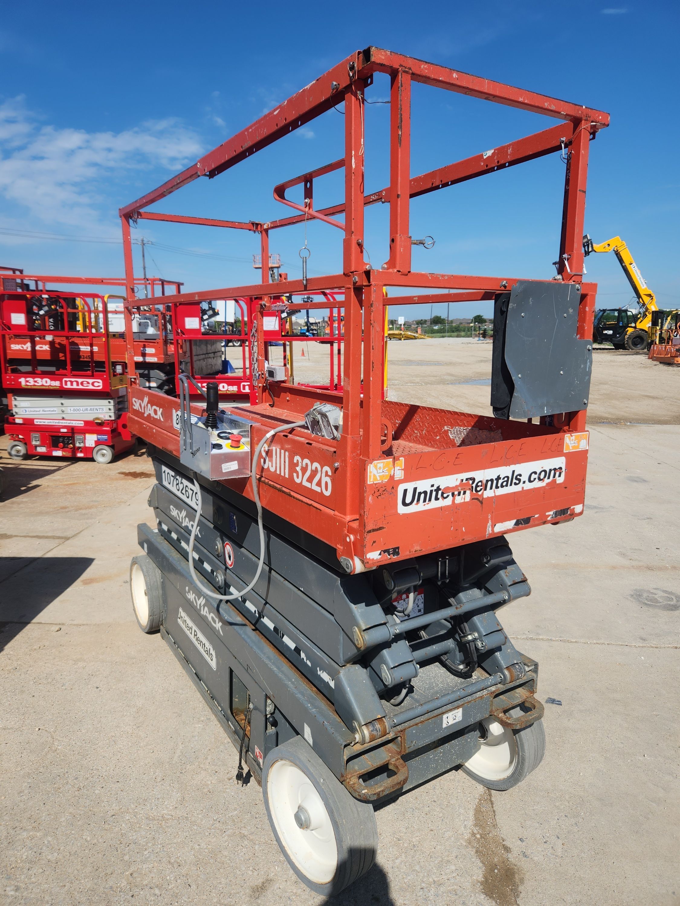 2018 SKYJACK SJIII3226 Scissor Lift in Fort Worth, TX