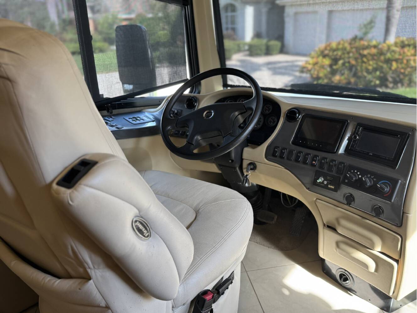 A photo of this 2013 Tiffin Motorhomes Phaeton 40 QBH