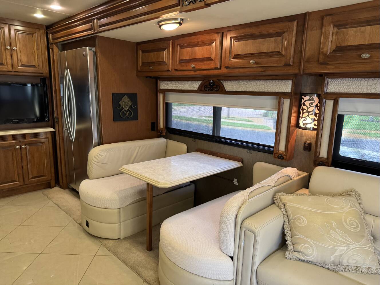 A photo of this 2013 Tiffin Motorhomes Phaeton 40 QBH