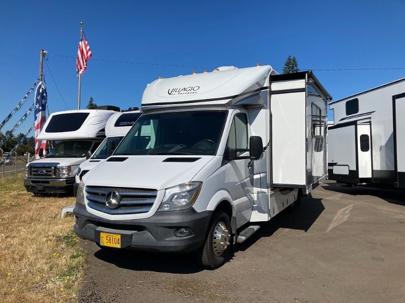 2018 Renegade villagio 25ucb