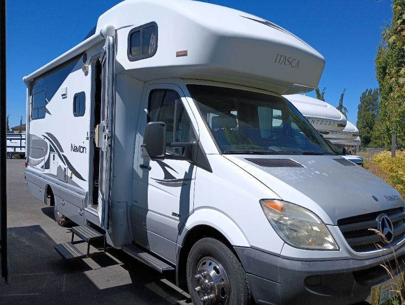 2011 Itasca navion 24j