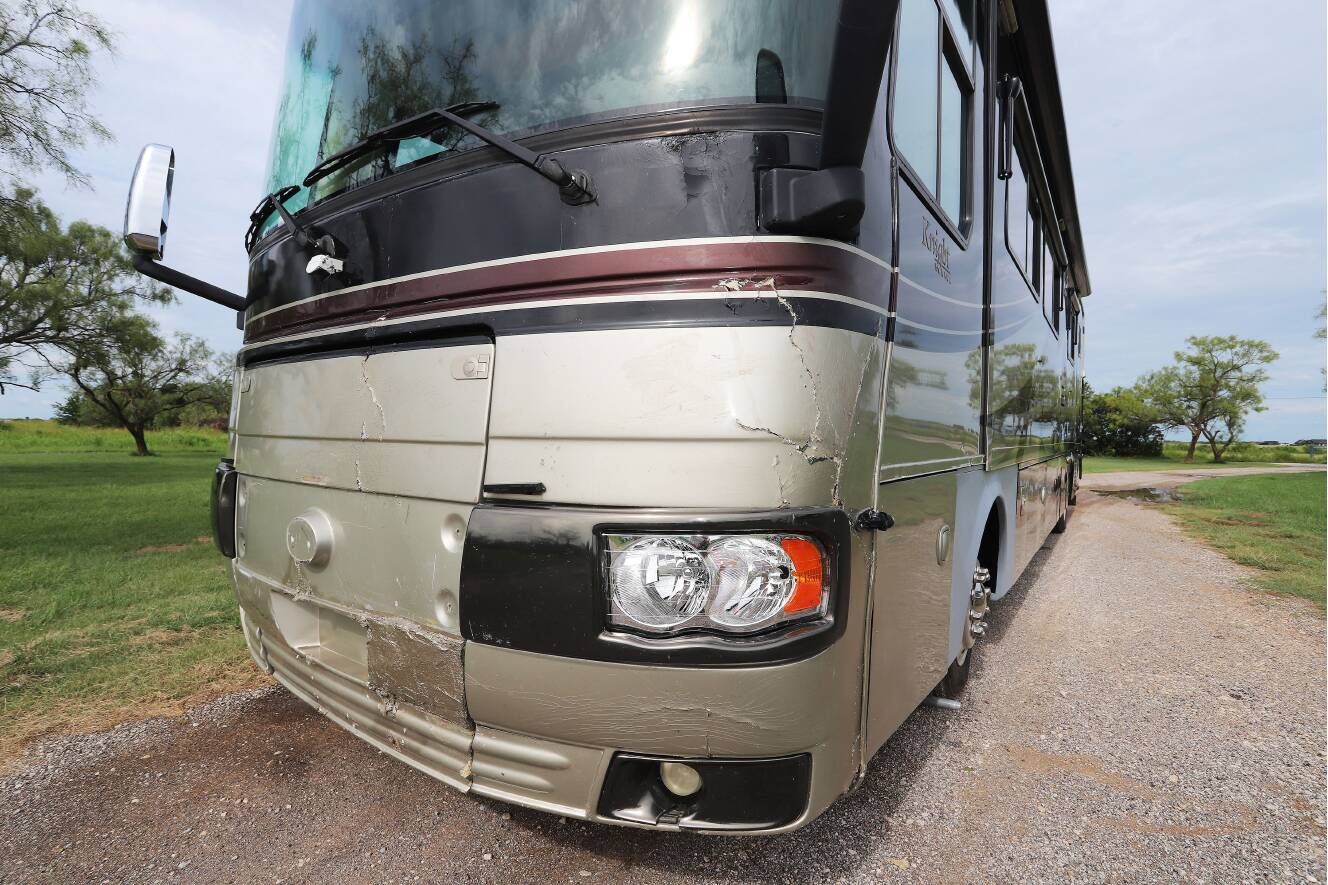 A photo of this 2008 Monaco Knight 40DFT