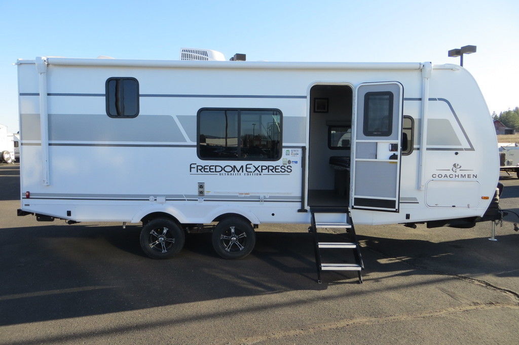 【 新品 】 ミニマムズ FREEDOM 2025 限定 single 2025 Coachmen Freedom Express Ultra Lite RVs For Sale - RV