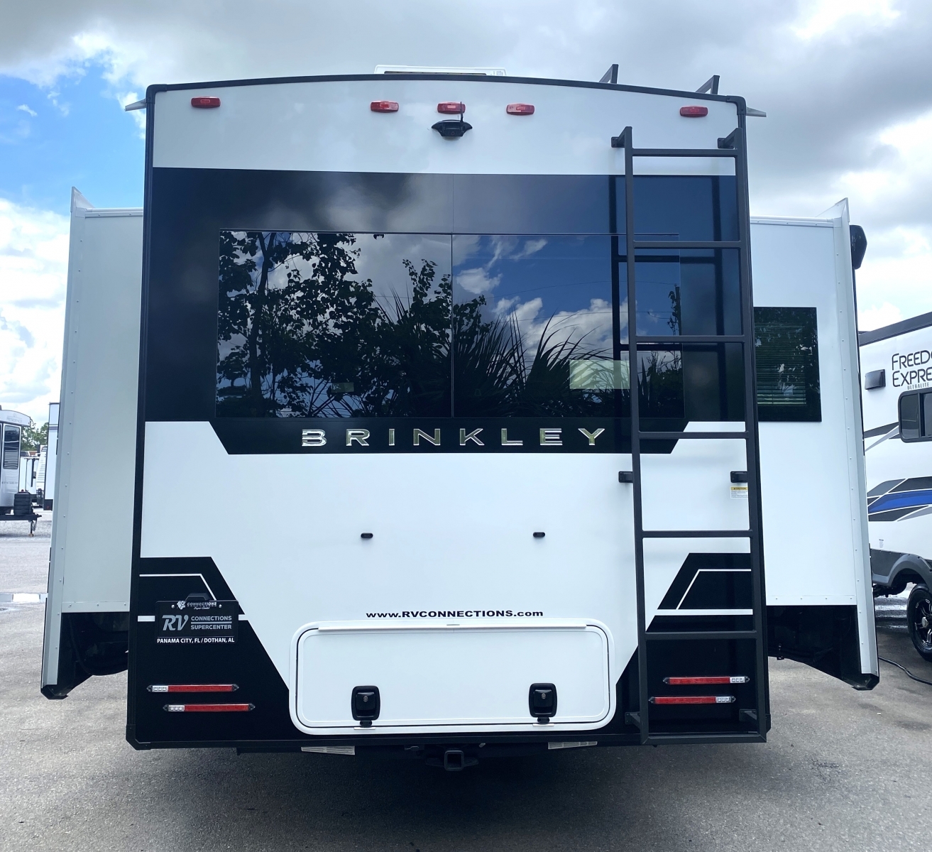 Trailer Image
