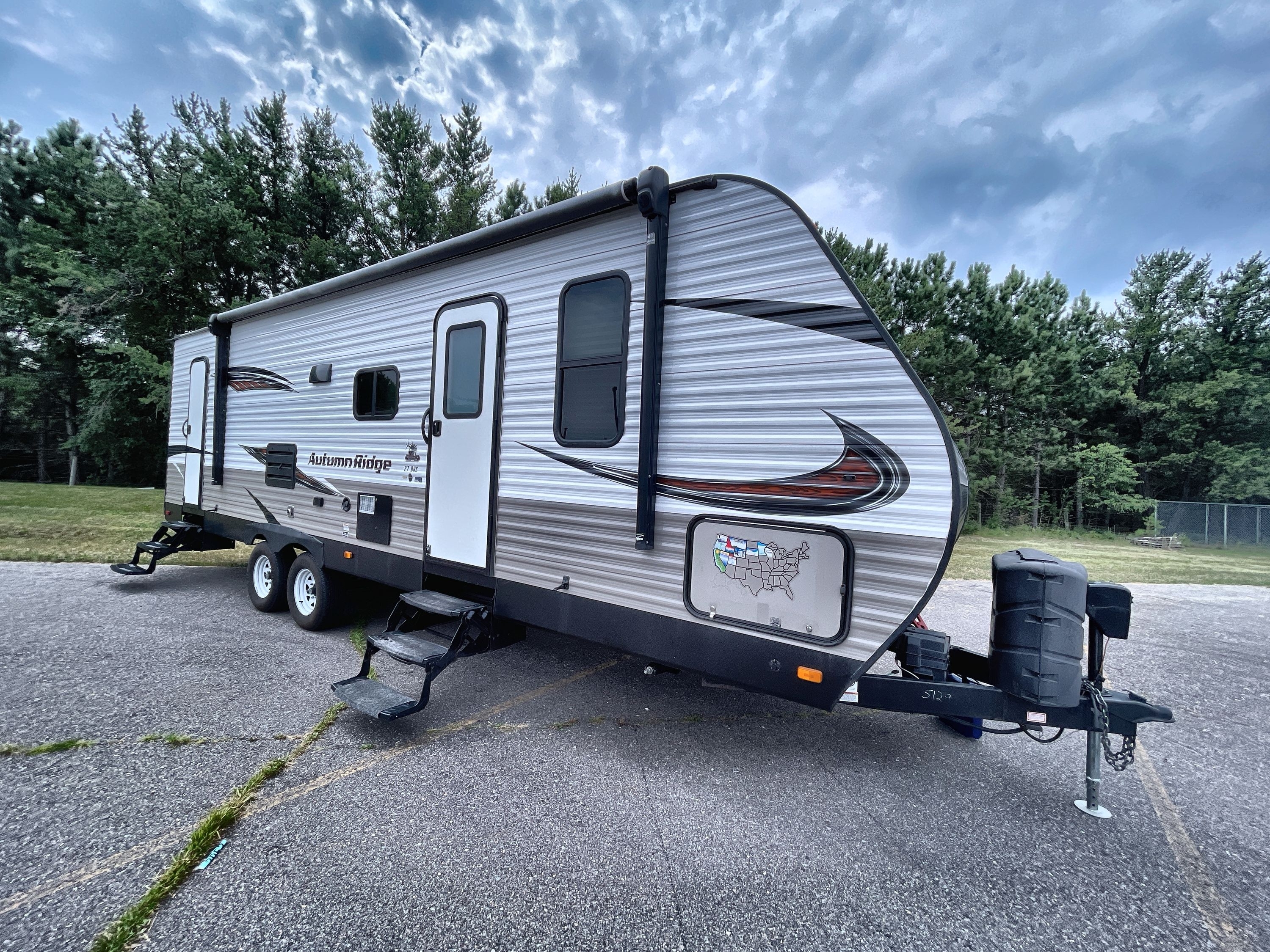 remilla R8-3409　2018Autumn/Winter　2nd Starcraft Autumn Ridge Outfitter 23RLS Travel Trailers For