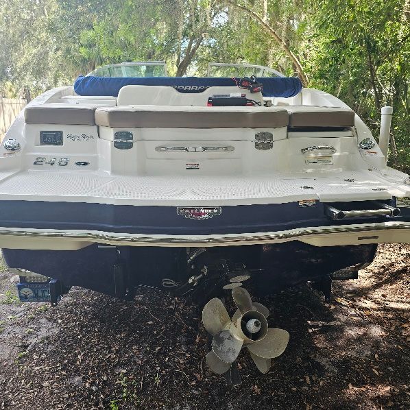 2013 Chaparral 246 Ssi Bowrider Boat boat