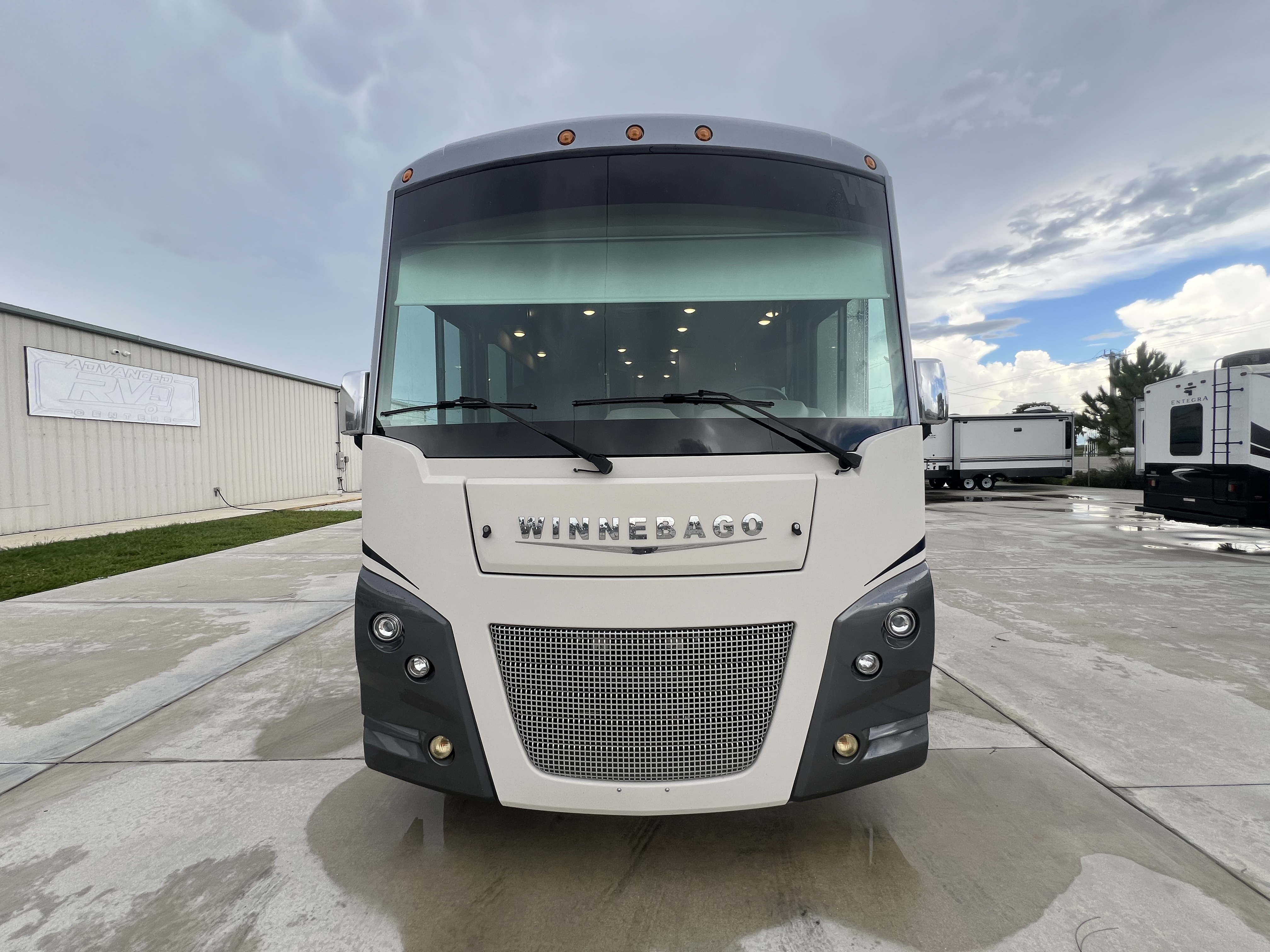 2020 Winnebago SUNSTAR 27PE in okeechobee FL