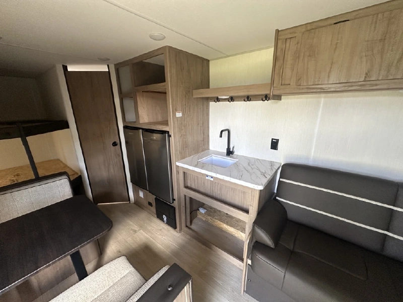 2025 FOREST RIVER CHEROKEE GREY WOLF 26EV