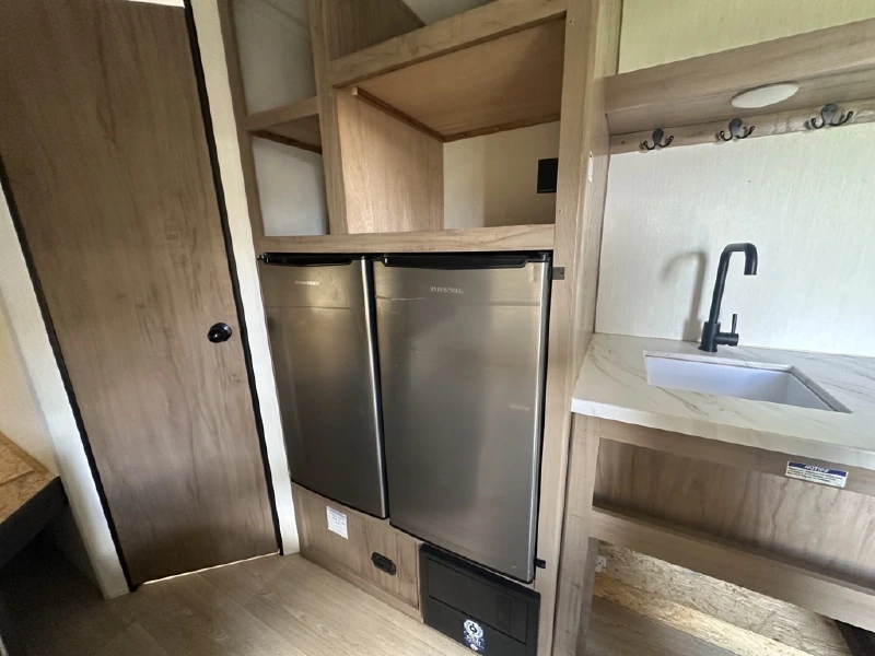 2025 FOREST RIVER CHEROKEE GREY WOLF 26EV