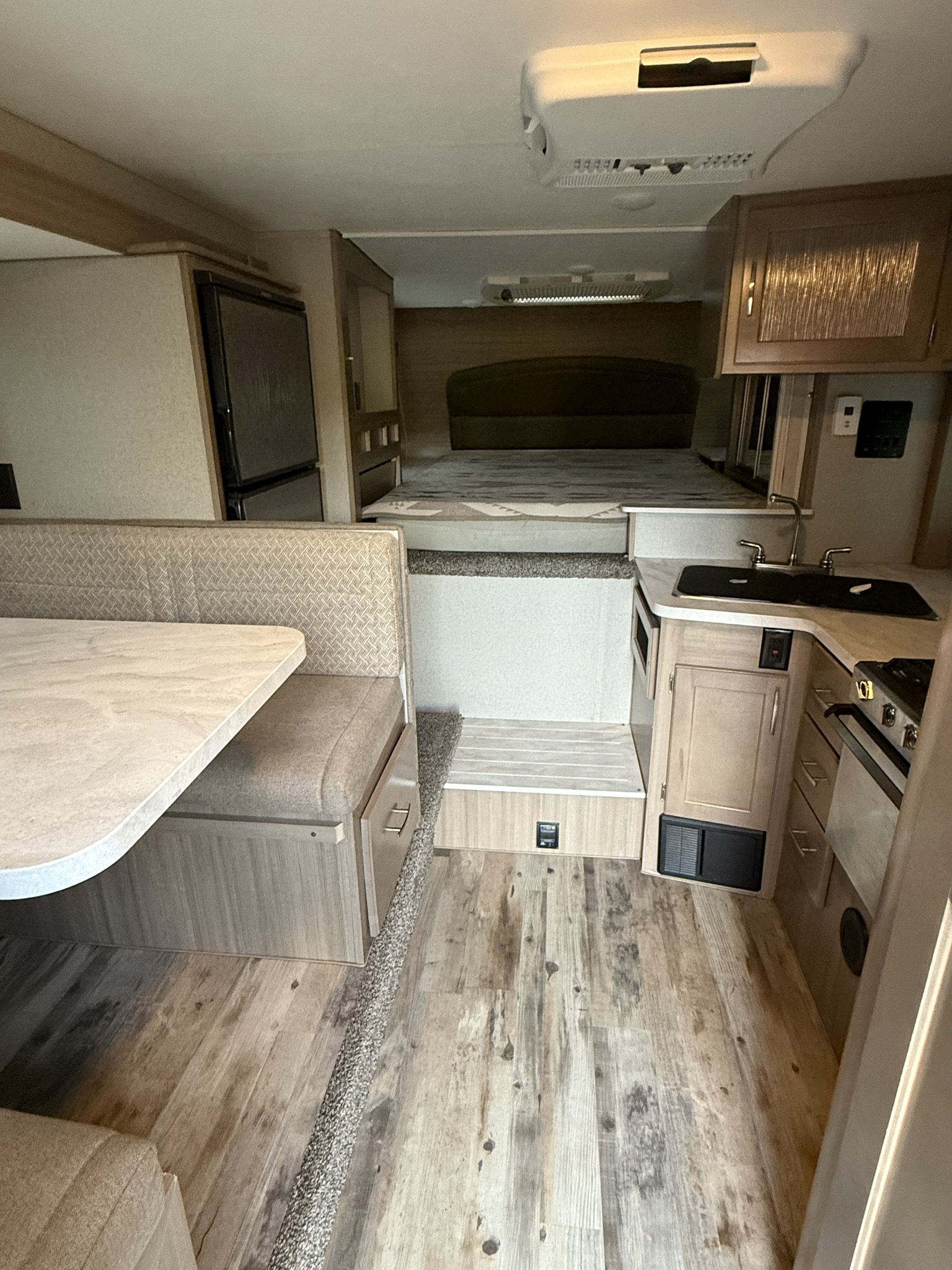 2020 Adventurer Manufacturing ADVENTURER 89RBS in molalla OR