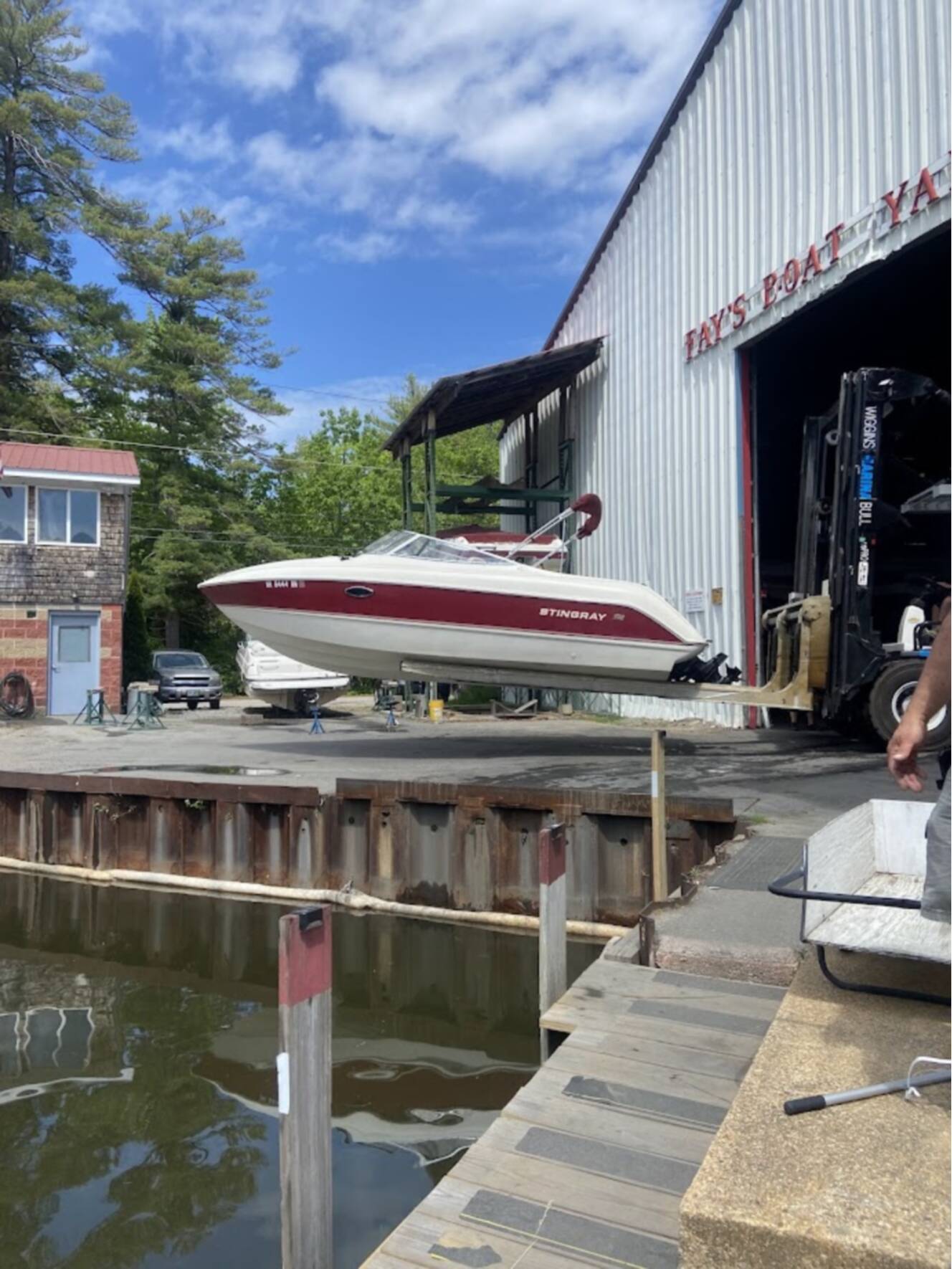 A photo of this 2000 Stingray 240 Ls