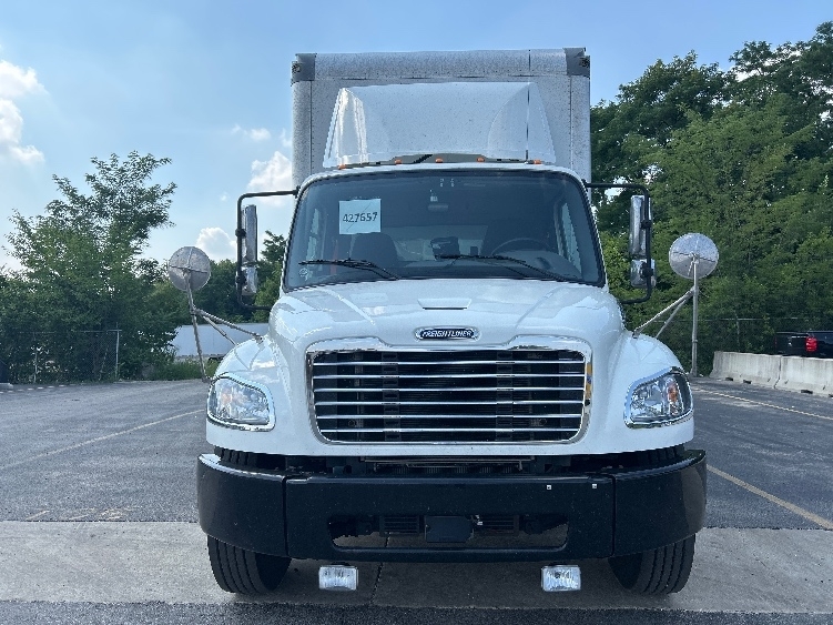 2022 Freightliner M2 106 Medium Duty photo 2