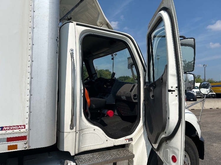 2022 Freightliner M2 106 Medium Duty photo 18
