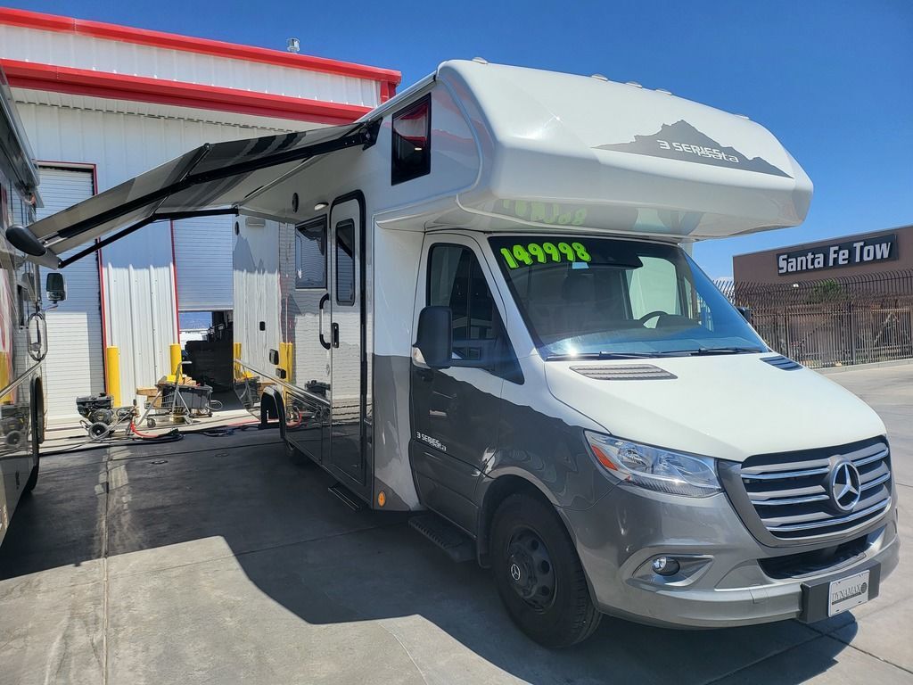 2024 Dynamax isata 24fw