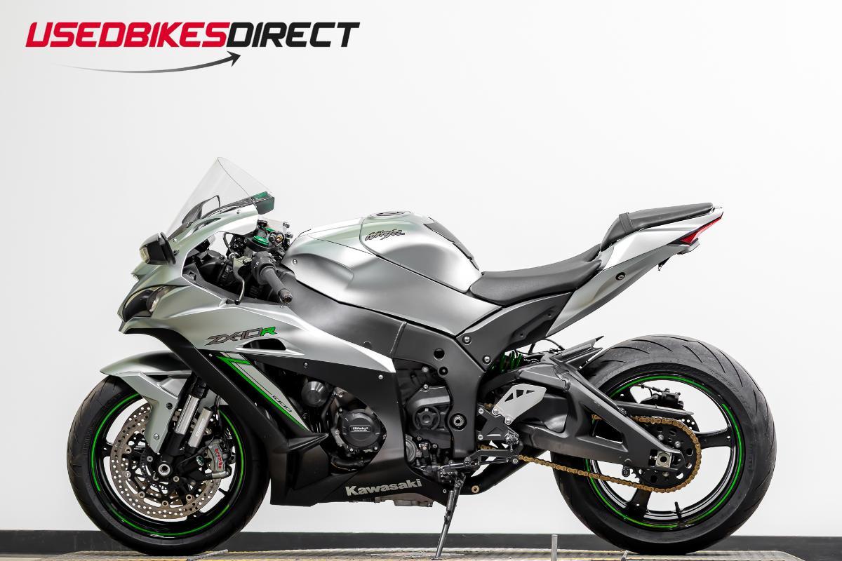 かくら　1018 2018 Kawasaki Ninja ZX-10R ABS/KRT Edition Buyer's Guide