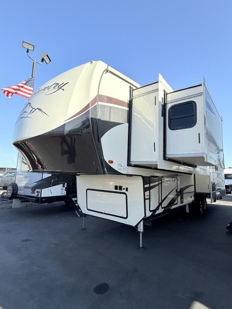 2018 Heartland big country 3560-ss