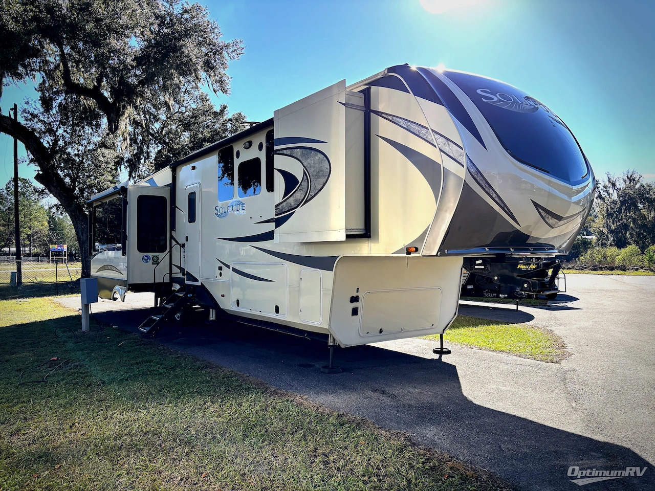 2019 Grand Design RV solitude 372wb