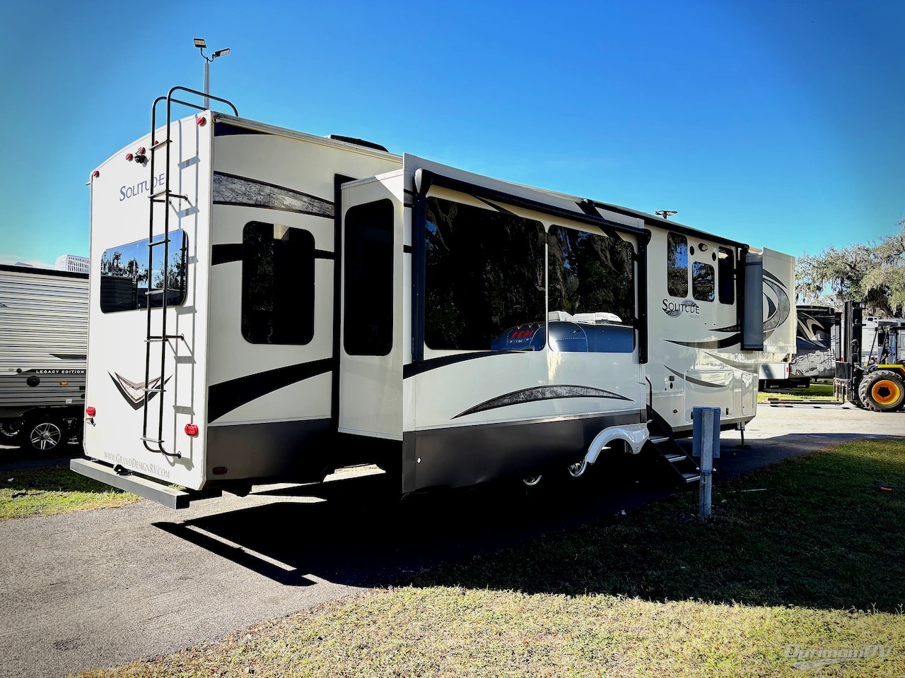 2019 Grand Design RV solitude 372wb