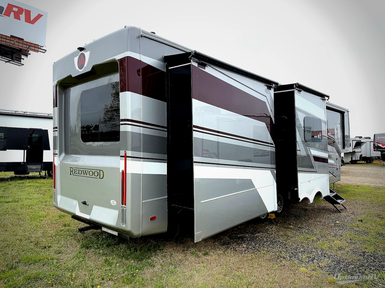 2025 Redwood RV