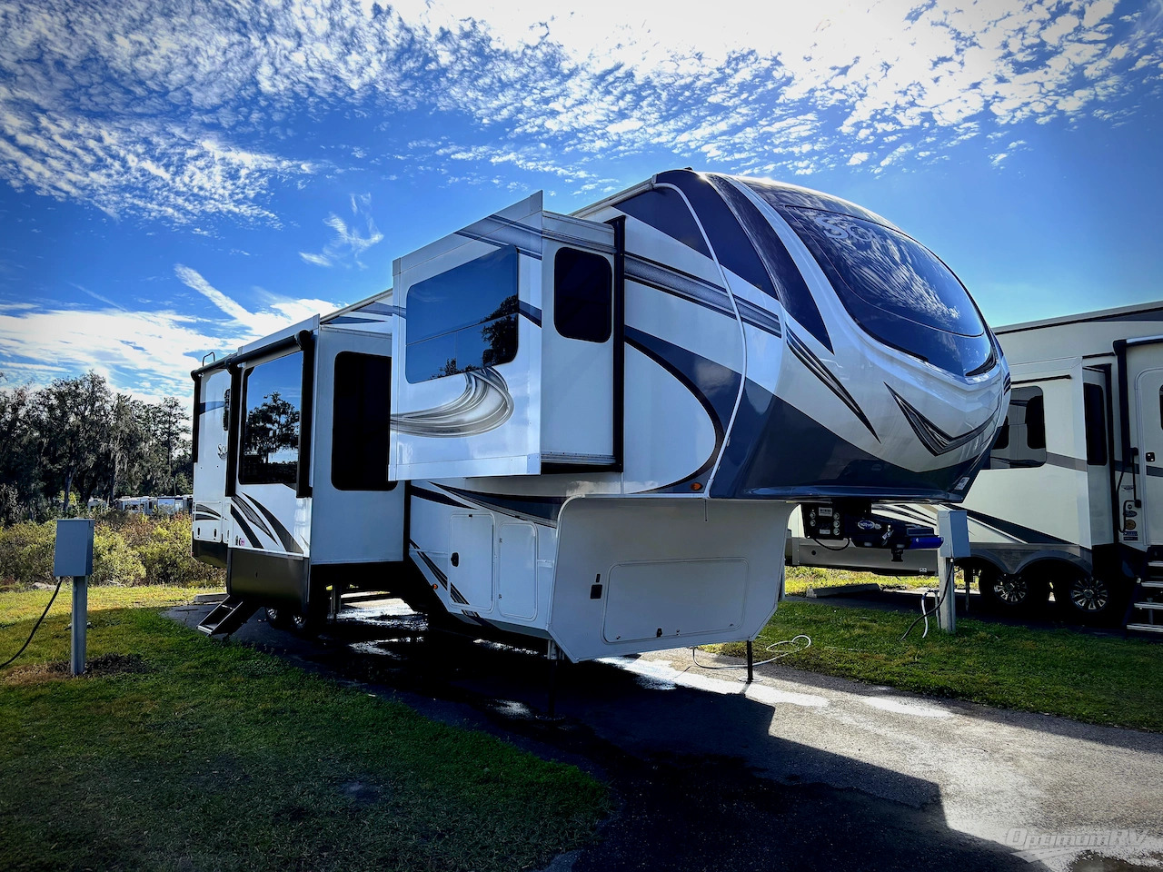 2022 Grand Design RV solitude 346fls