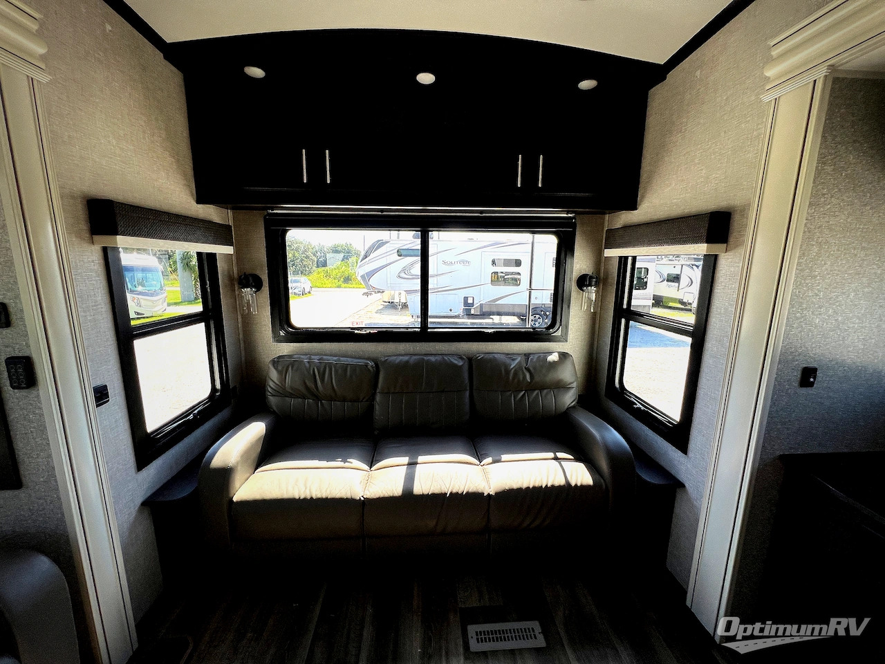 2022 Jayco north point 377rlbh