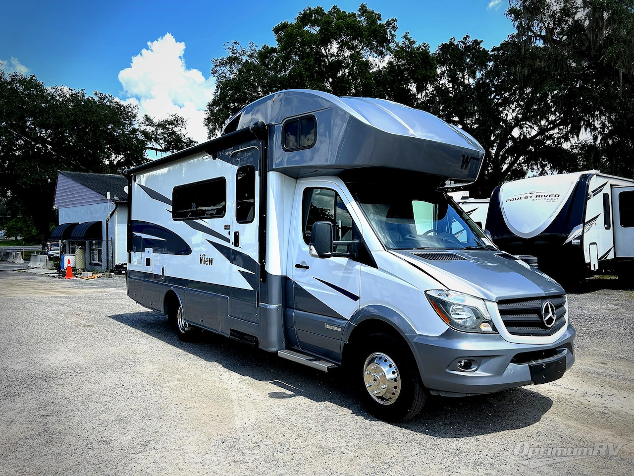 2019 Winnebago view 24d