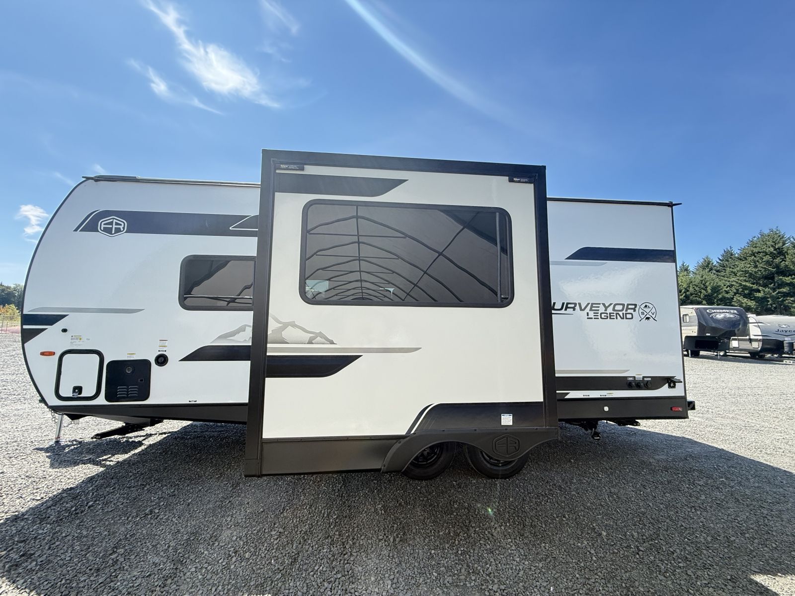 2025 Forest River surveyor 252rble