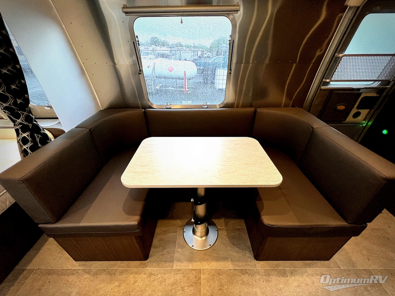 2022 Airstream caravel 22fb