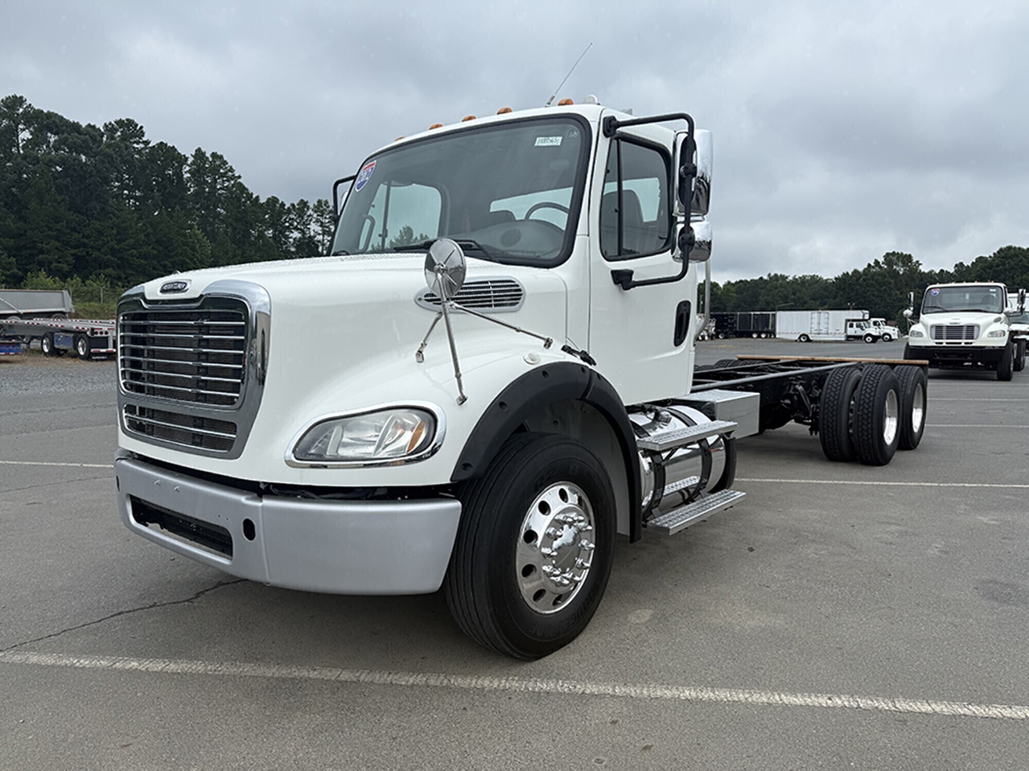 2012 FREIGHTLINER M2112 in Weyers Cave, VA