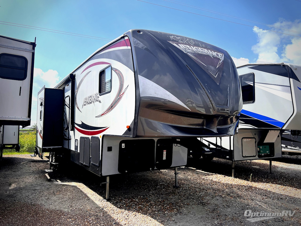 2017 Forest River vengeance 377v