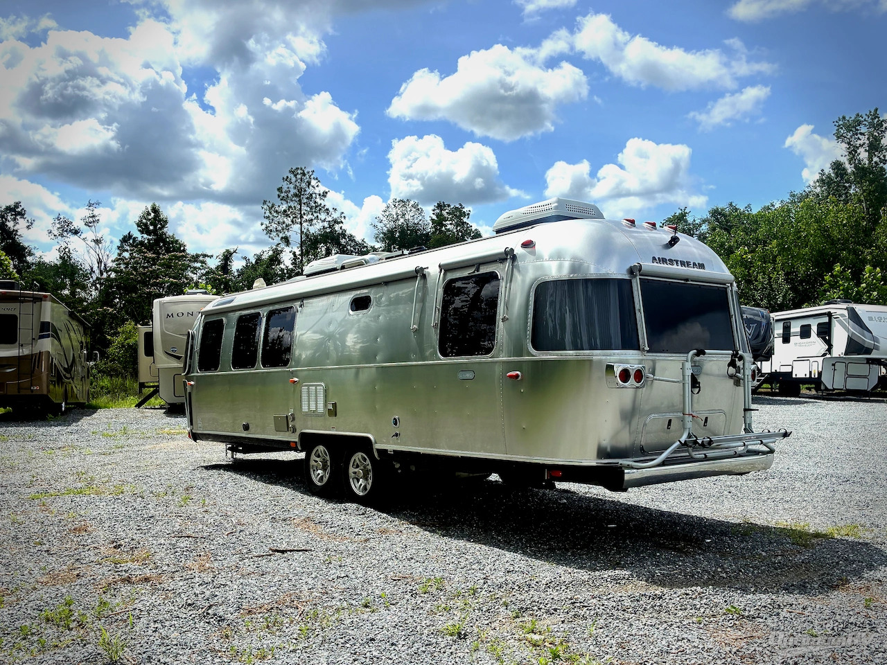 2021 Airstream globetrotter 30rb