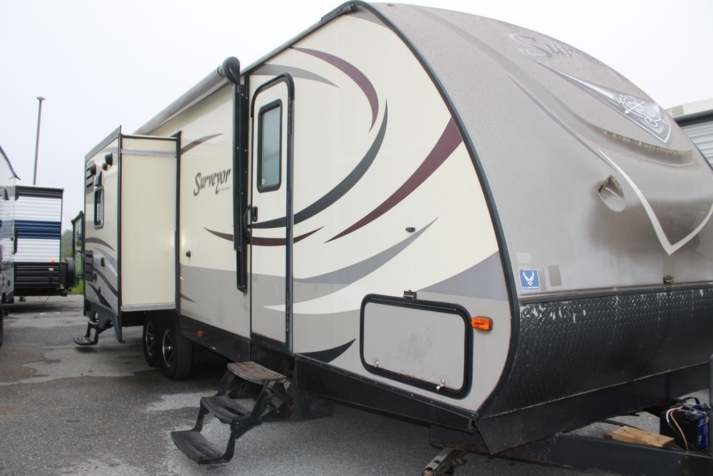 2015 Forest River surveyor 265rlds