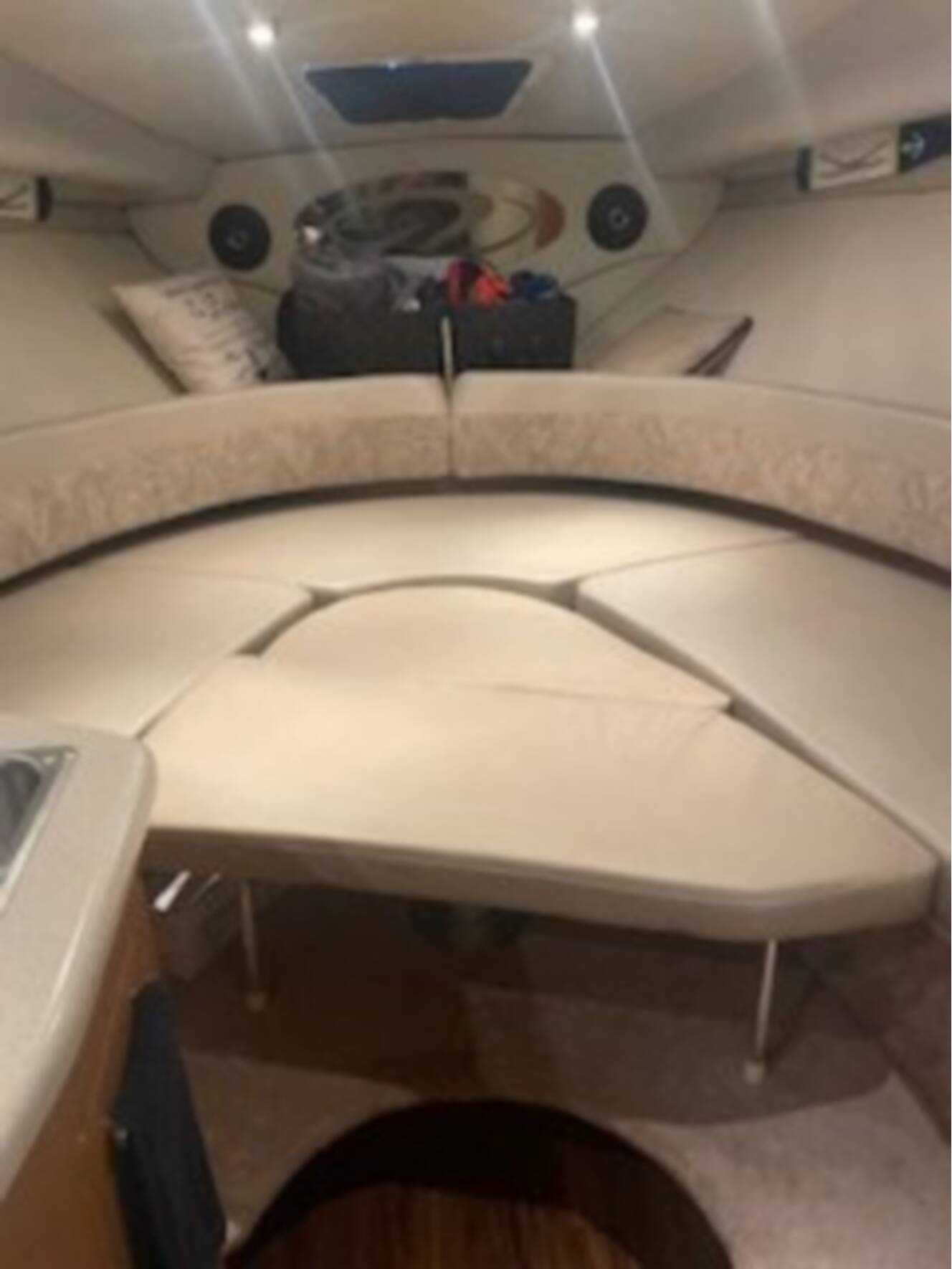 A photo of this 2000 Regal 2660 Commodore
