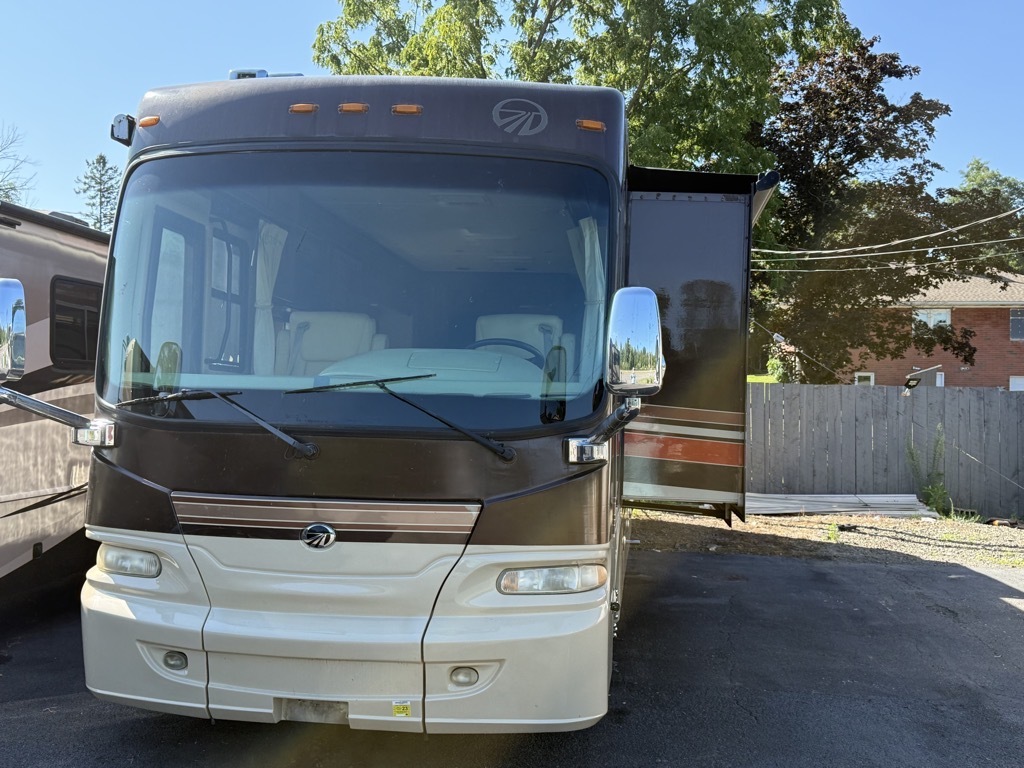 2009 Monaco CAMELOT 42KFQ in vestal NY