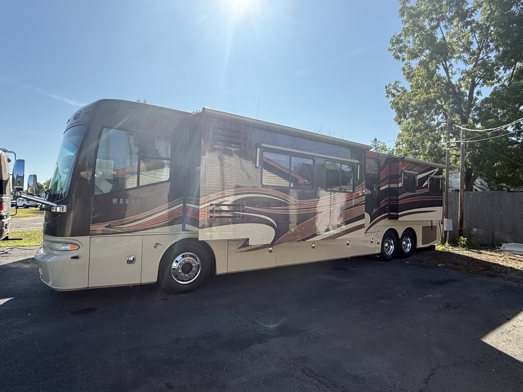 2009 Monaco CAMELOT 42KFQ in vestal NY