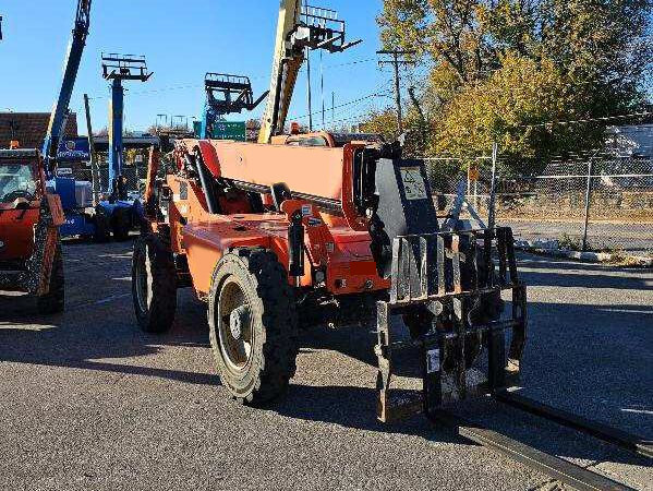 2018 SKYTRAK 8042 in Spring City, PA