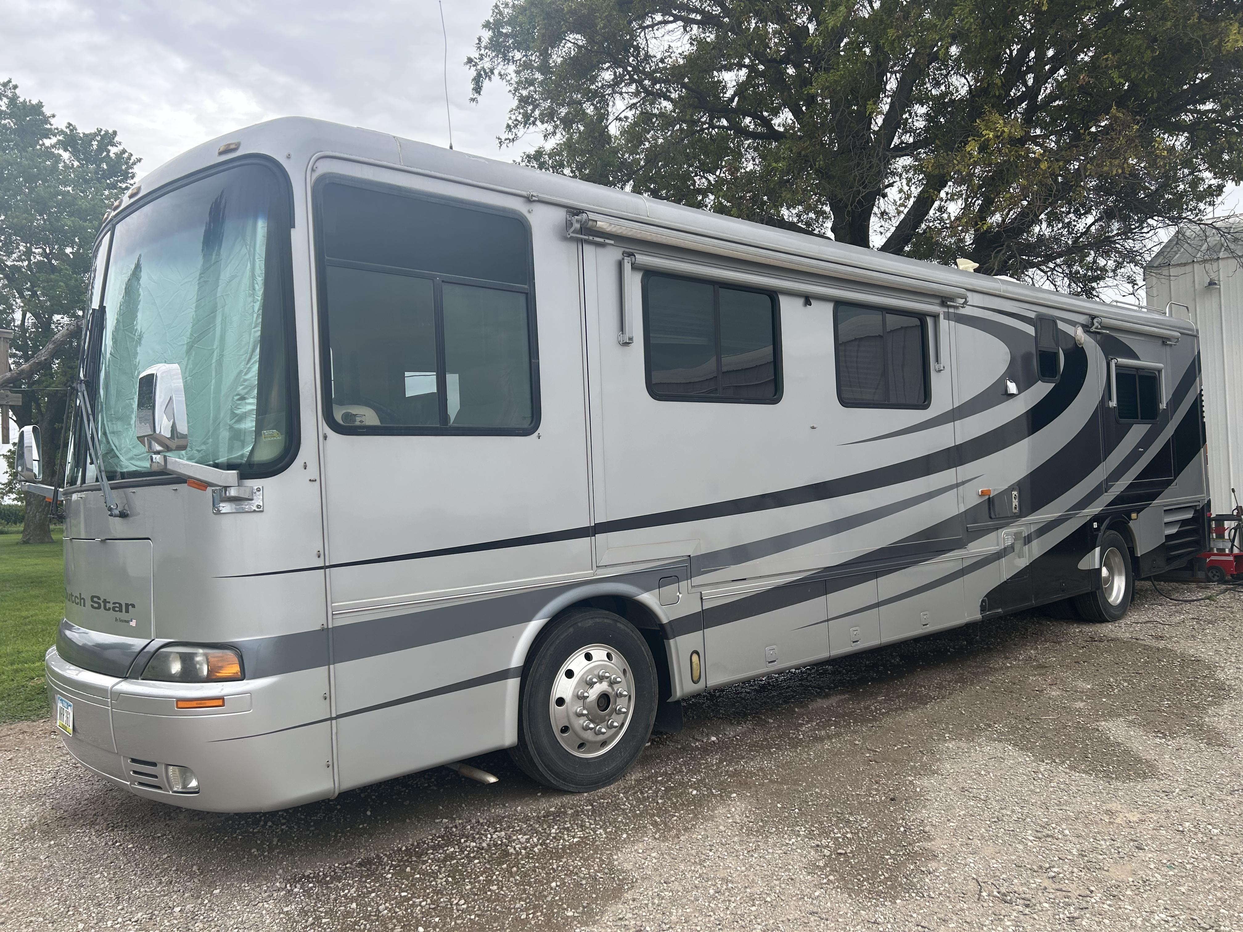 2002 Newmar Dutch Star 4090 RV