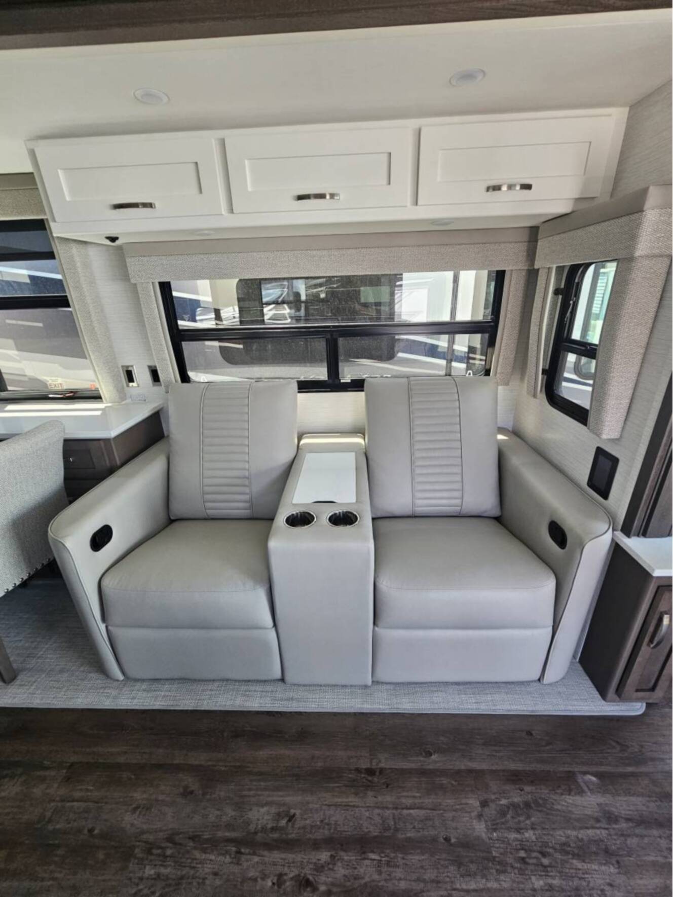 A photo of this 2026 Newmar BAY STAR 3626