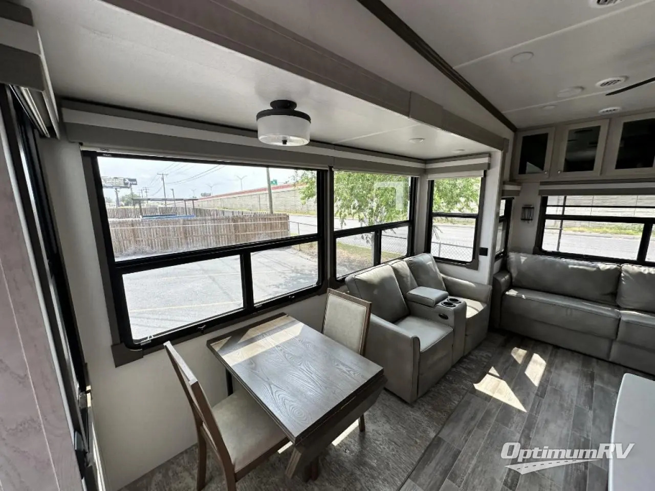 2022 Palomino columbus 329dv