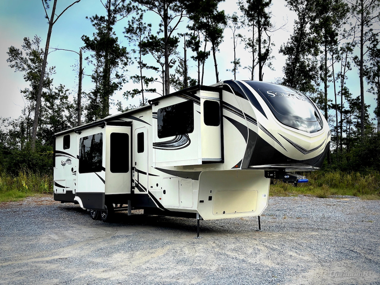 2021 Grand Design RV solitude 380fl