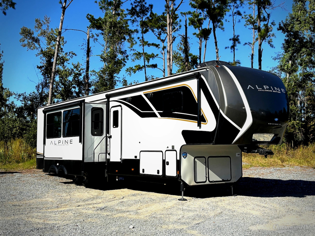 2024 Keystone RV avalanche 390ds