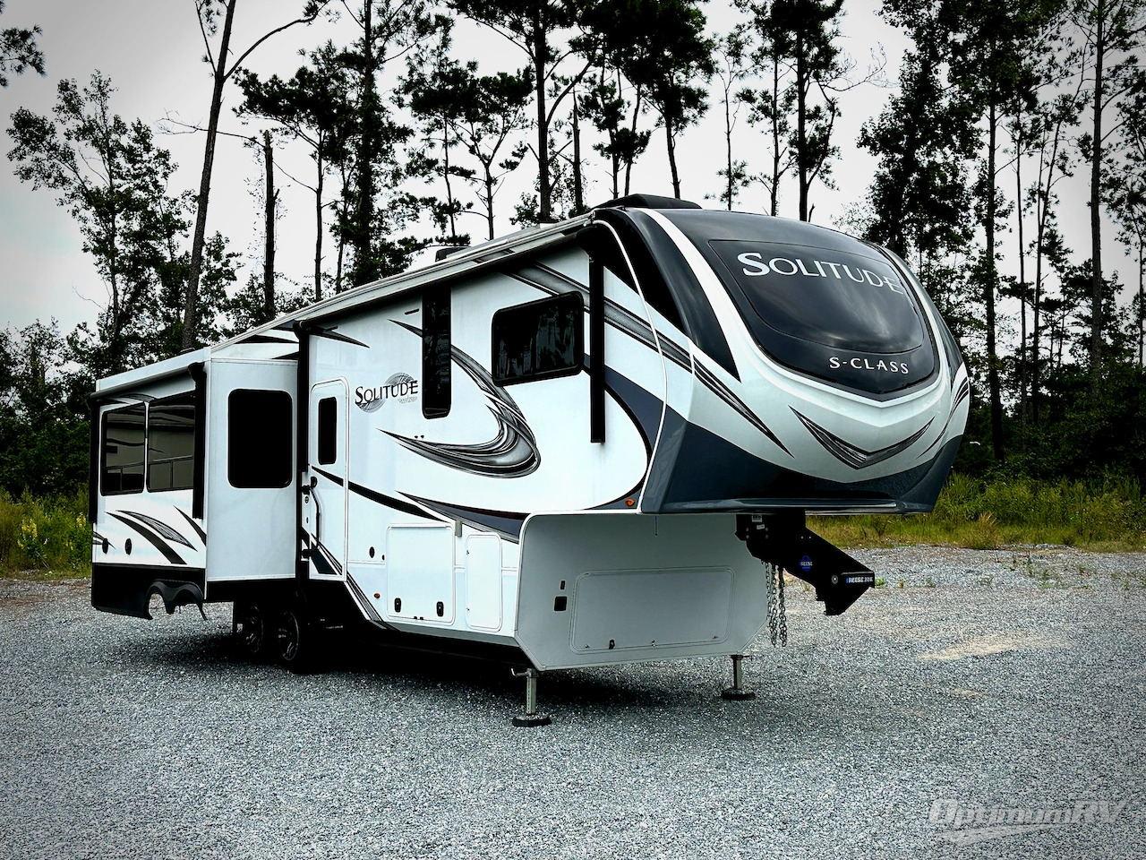 2022 Grand Design RV solitude 2930rl