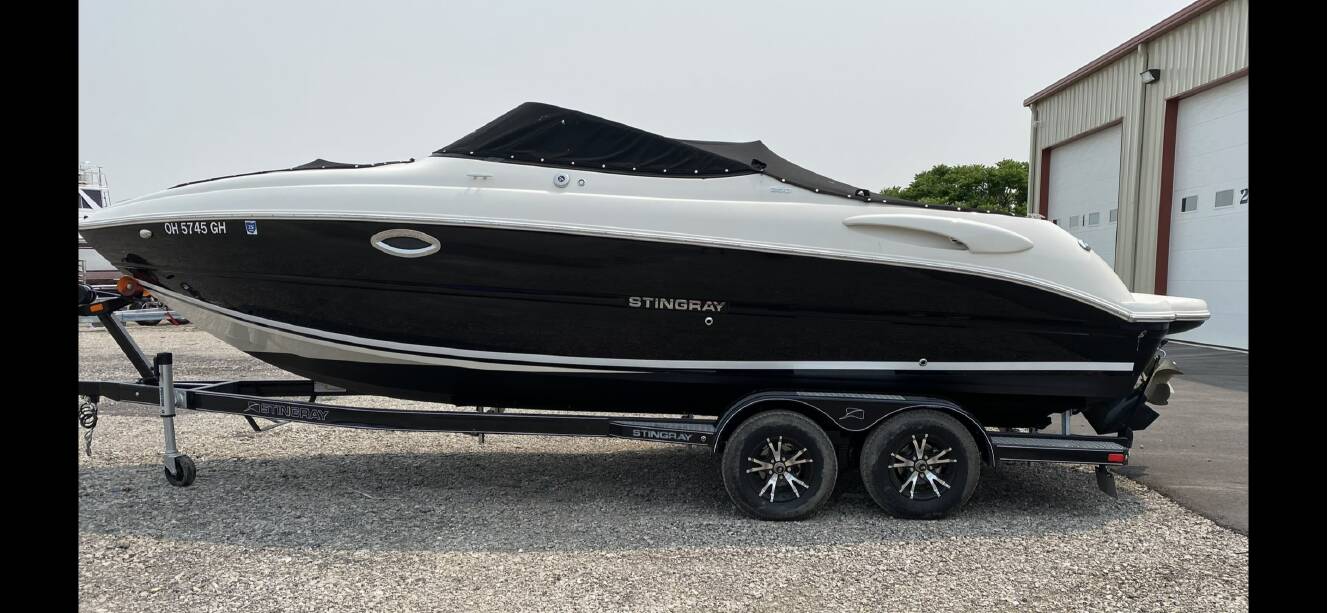A photo of this 2022 Stingray 250 Lr