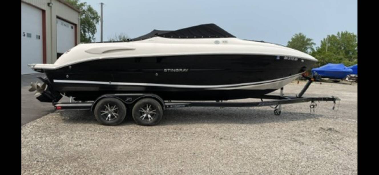 A photo of this 2022 Stingray 250 Lr